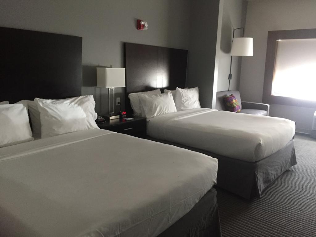 Holiday Inn Express And Suites Tahlequah By Ihg Esterno foto