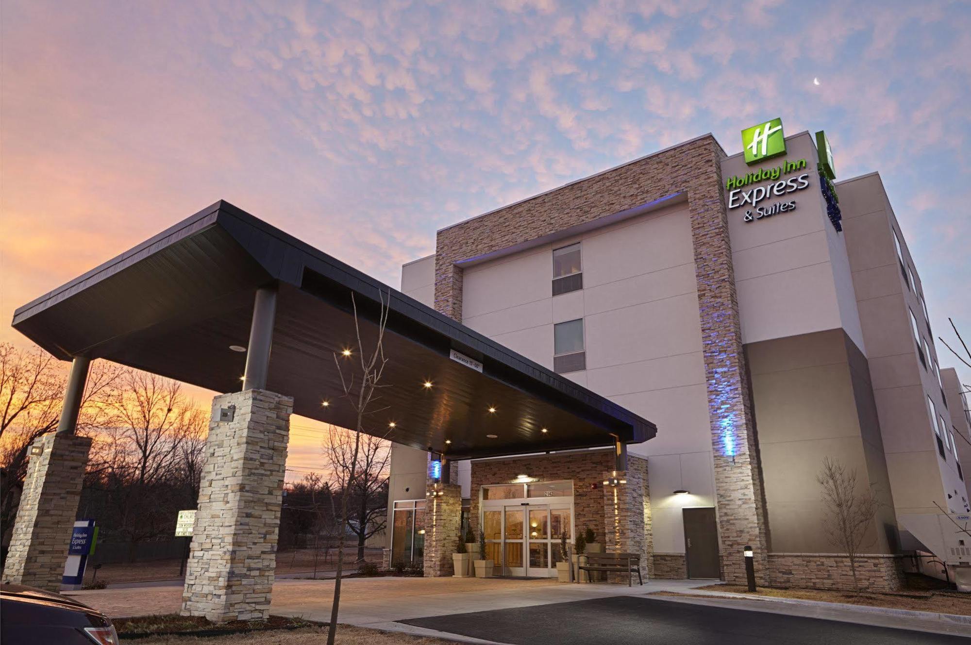 Holiday Inn Express And Suites Tahlequah By Ihg Esterno foto