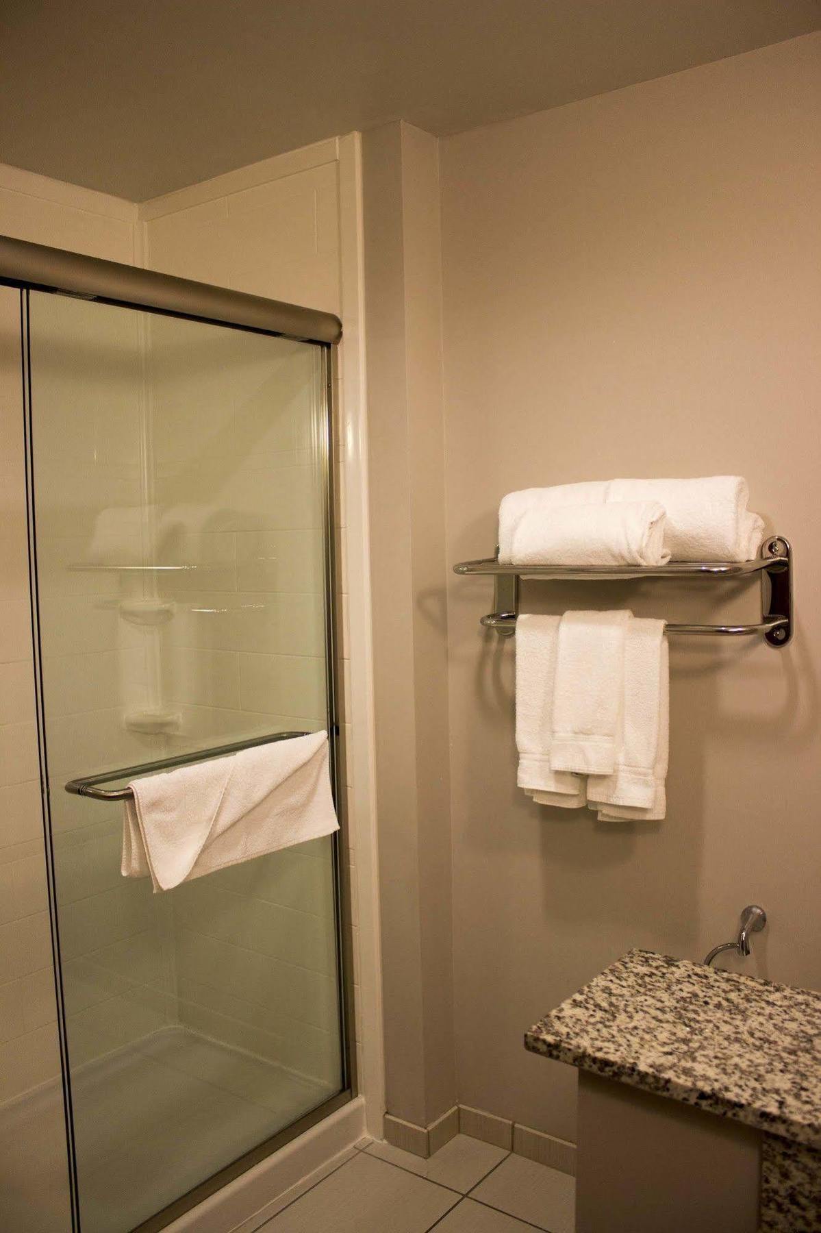 Holiday Inn Express And Suites Tahlequah By Ihg Esterno foto